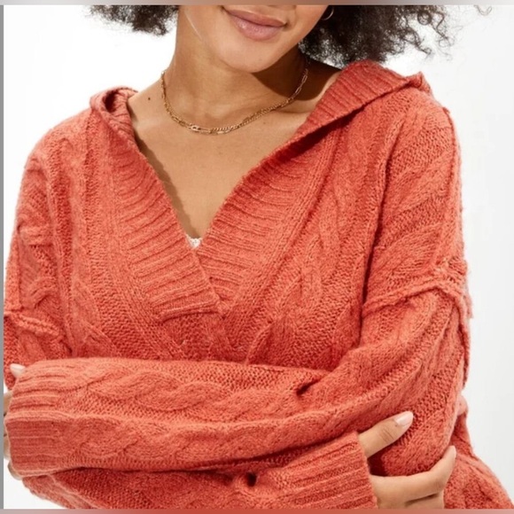 NWT American Eagle Oversized Cropped V-Neck Hooded Sweater - Picture 2 of 11